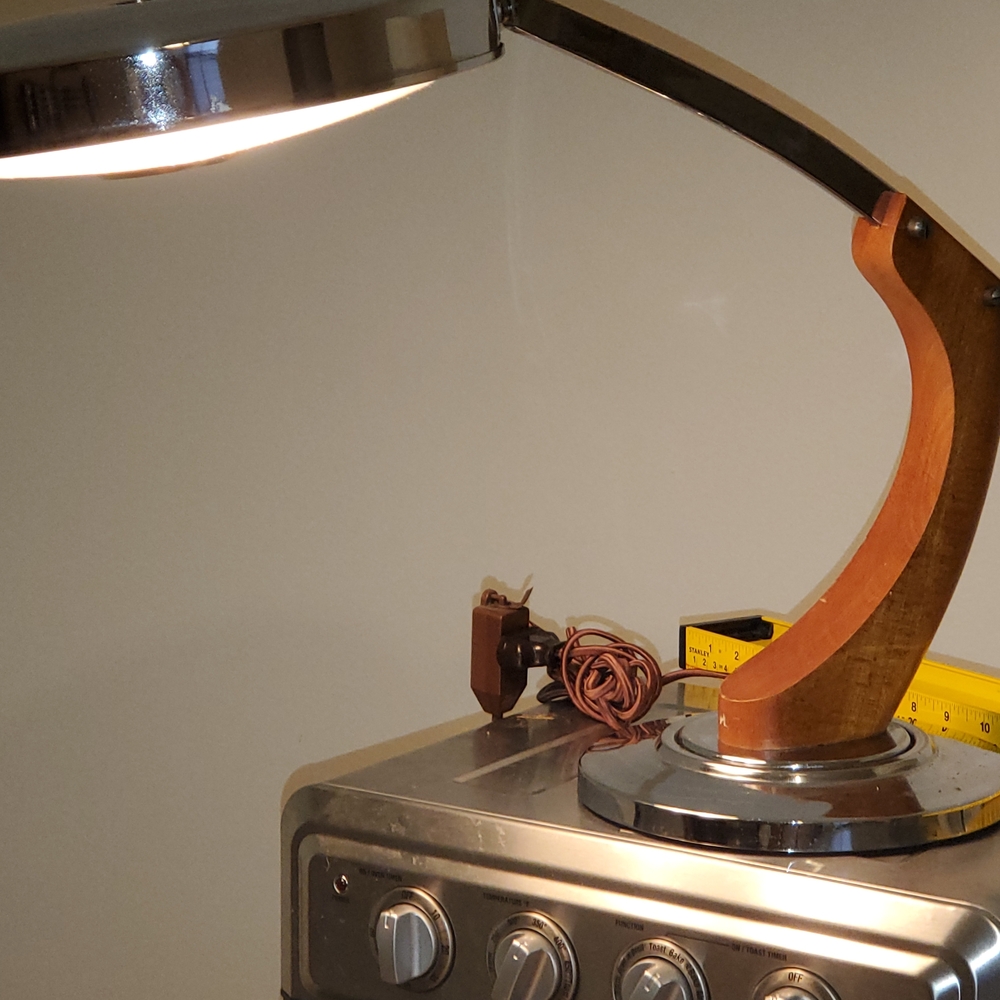 Classic Vintage Spanish Mid-century Modern "President" Desk Lamp by Fase
Net Wei